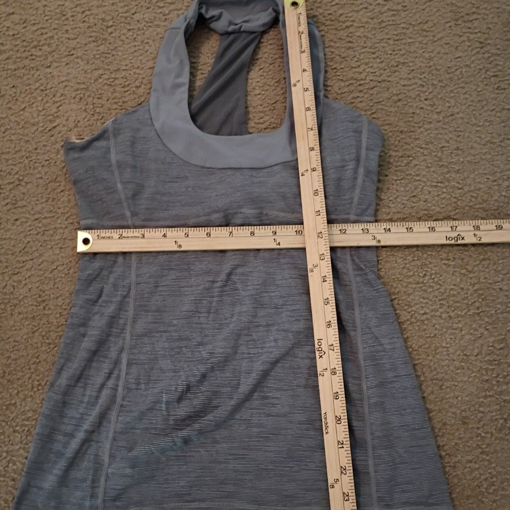 Lululemon Racerback Tank Top Womens 4 Grey Excellent Striped Shelf Bra Mesh